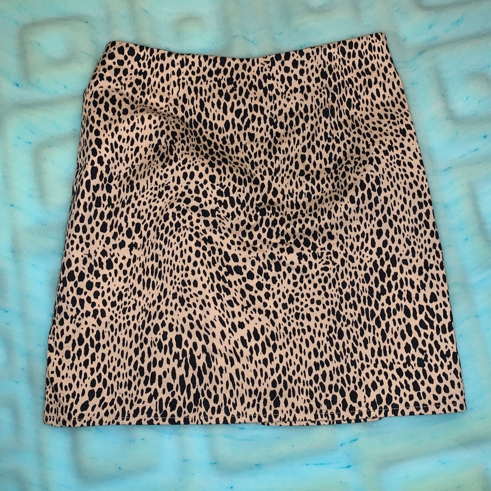 Brandy Melville cheetah print skirt